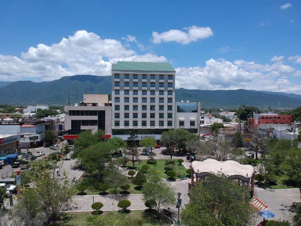 Everest Ciudad Victoria Extérieur photo