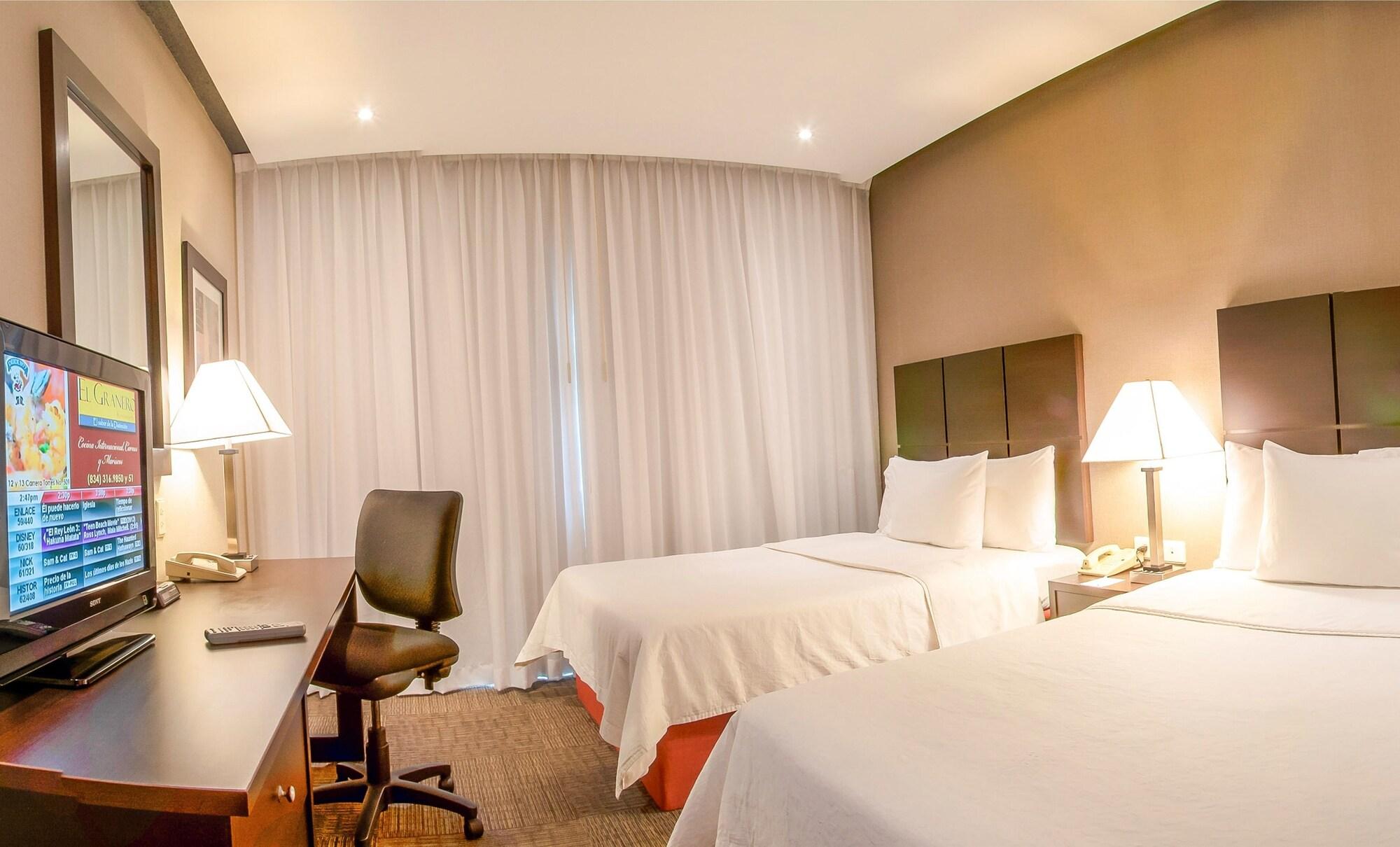 Everest Ciudad Victoria Extérieur photo